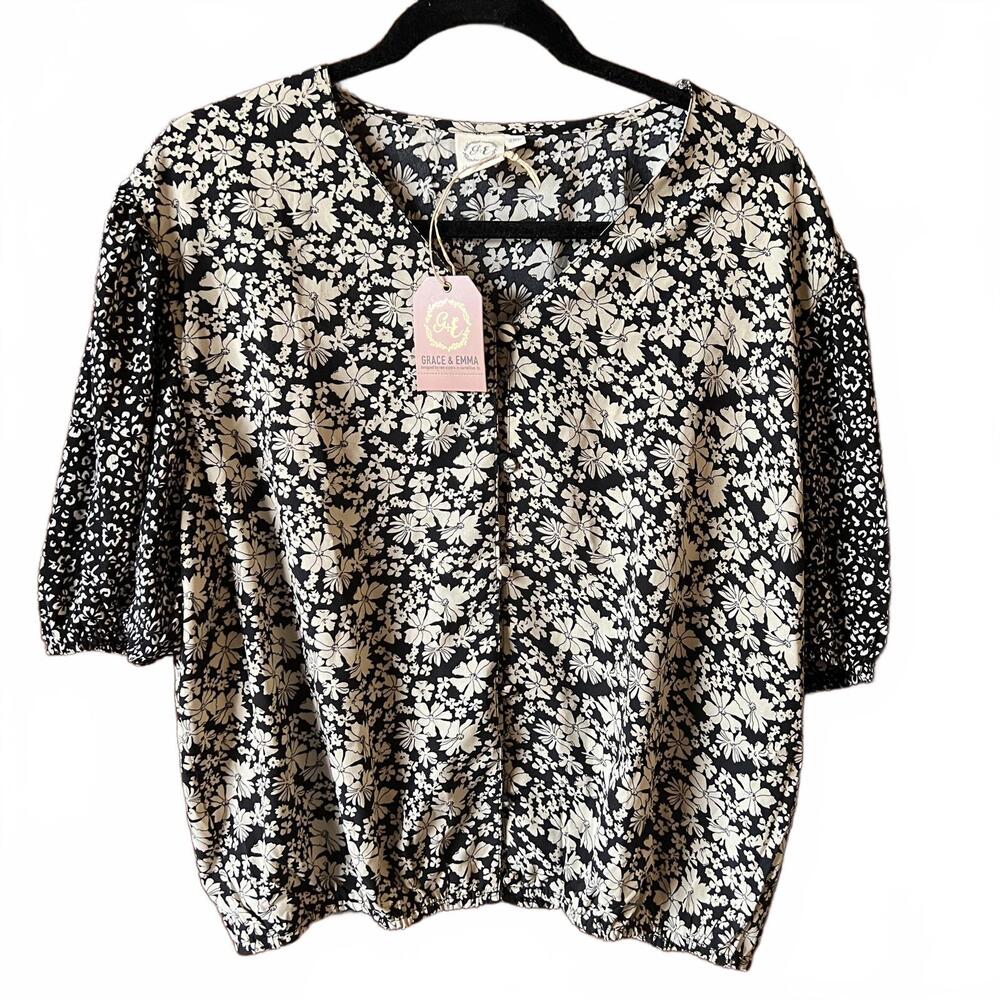 BRAND NEW with‎ tags Boho Floral Button Short Sleeve W's 2XL